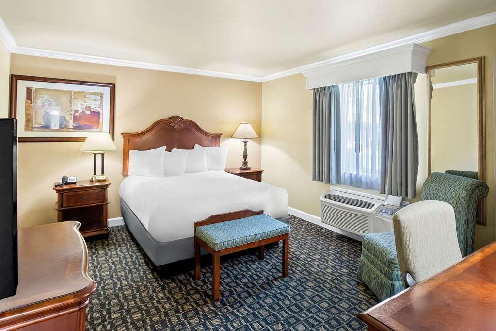 Western Miners Hotel 3*